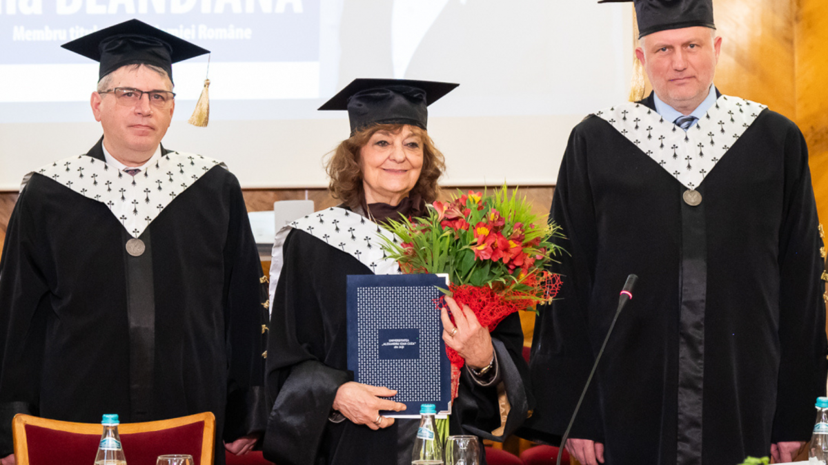 Ana Blandiana, Doctor Honoris Causa al Universității „Alexandru Ioan Cuza” din Iași